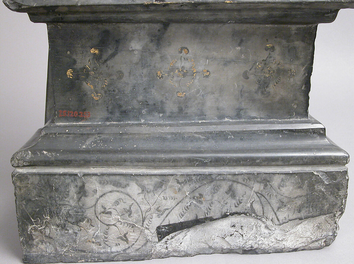 Virgin or Holy Woman, Black marble, white marble, traces of gilt, French