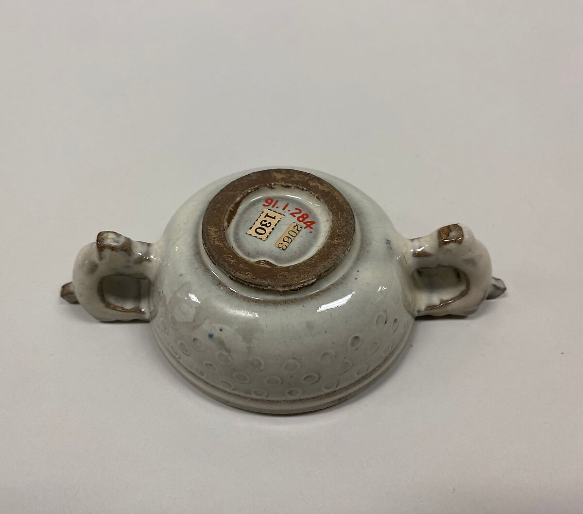 Cup with two animal-head handles, Stoneware with Jun-type glaze (Yixing ware), China