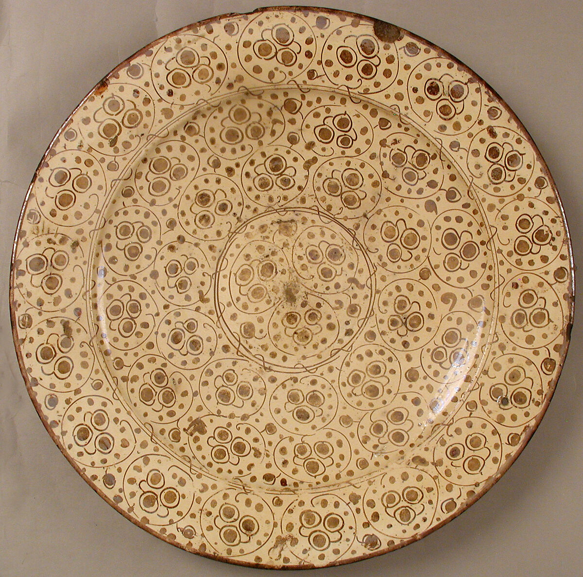 Dish, Earthenware, tin-glaze (lusterware), Spanish 