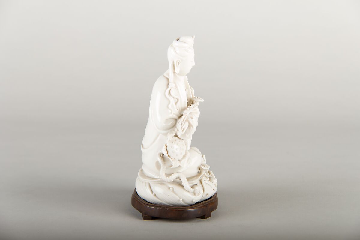 Figure of bodhisattva Guanyin, Porcelain with ivory glaze (Dehua ware), China