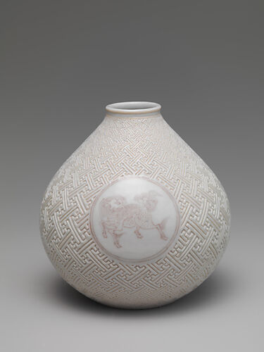 Style of Makuzu Kōzan I (Miyagawa Toranosuke) | Vase with Horse 