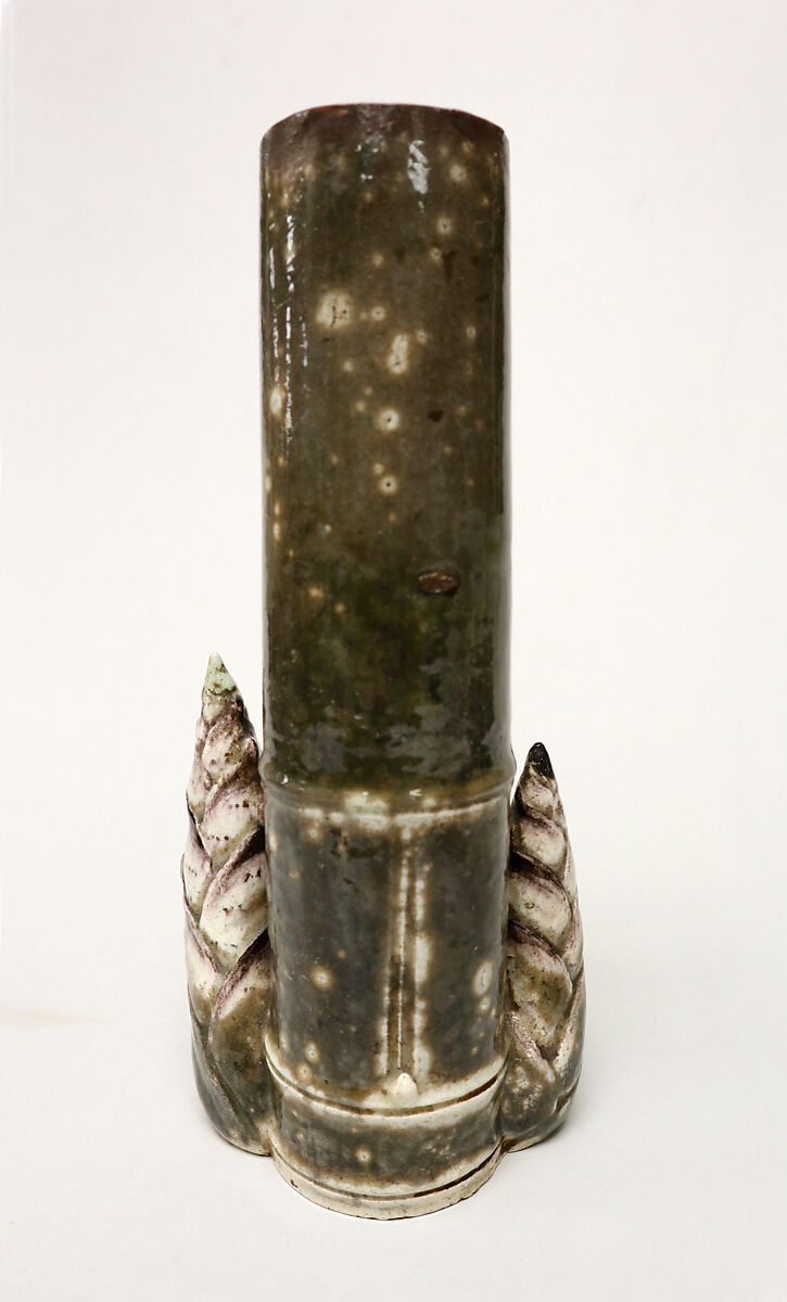 Vase, Minzan, Clay covered with a transparent crackled glaze over slip, waterstained (Sanuki ware), Japan