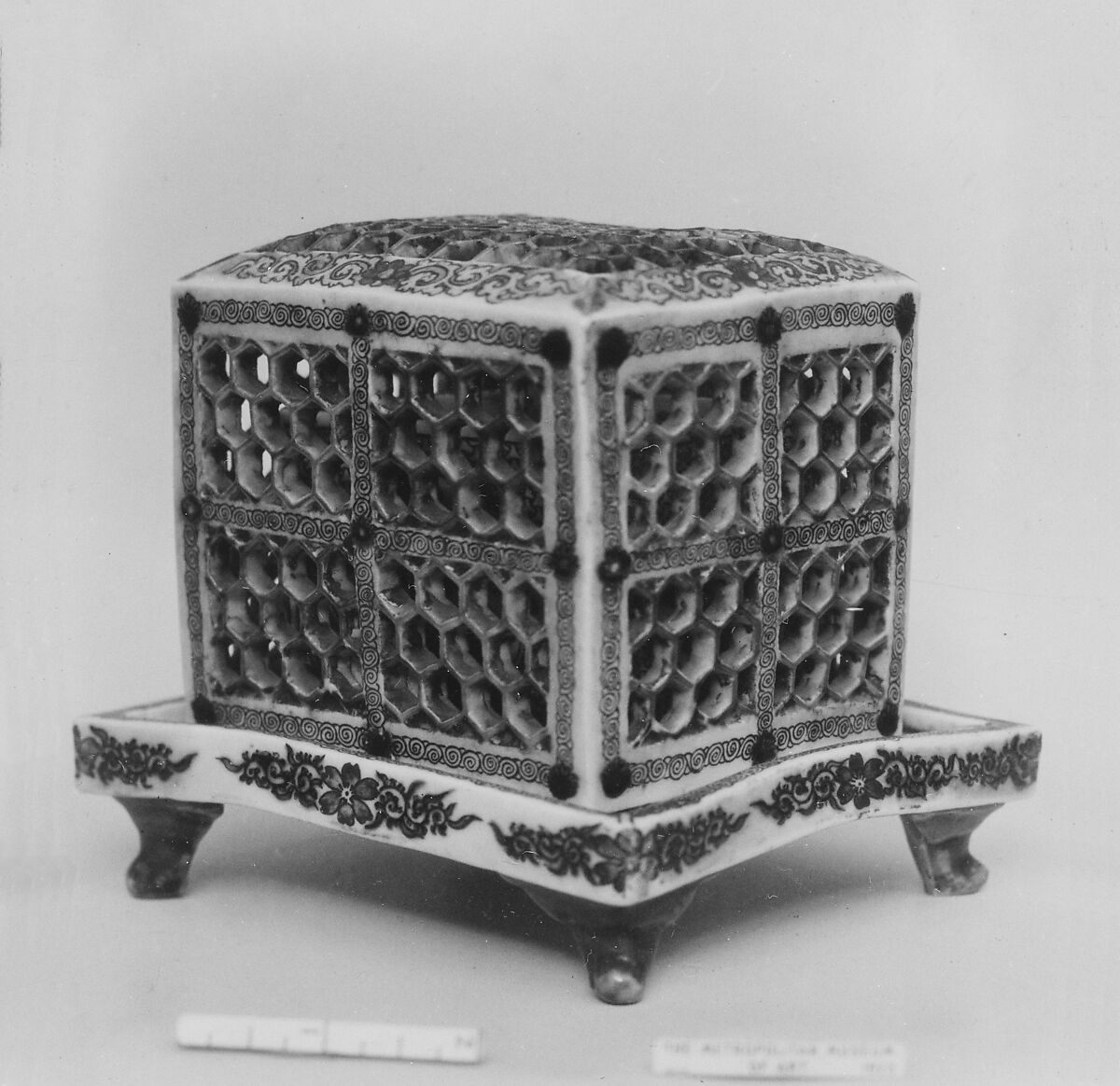 Censer with Pierced Design, White porcelain decorated with enamels; cover pierced (Hizen ware, Kutani type), Japan 