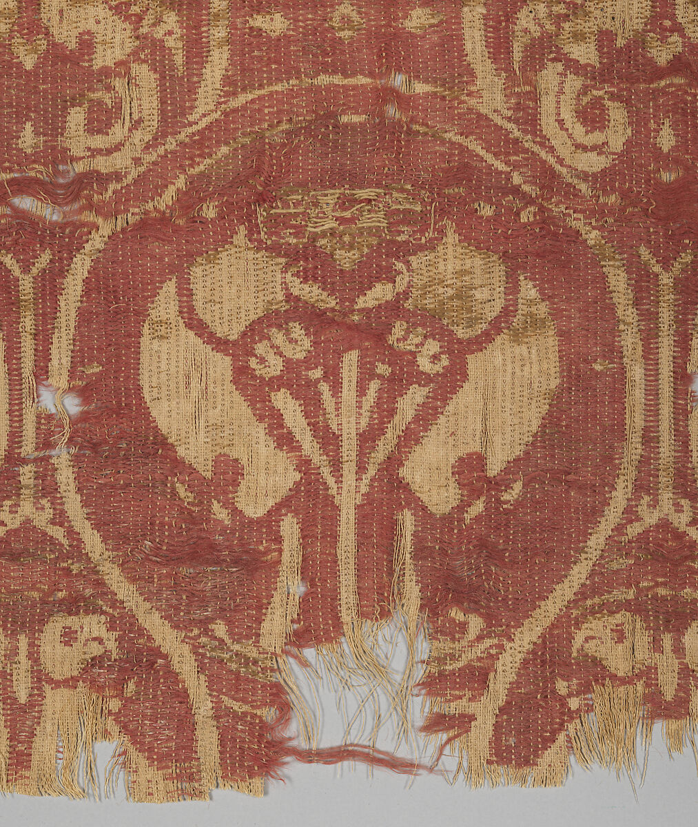 Textile Fragment with Birds, Silk, gilt animal substrate around a silk core; lampas, Spanish