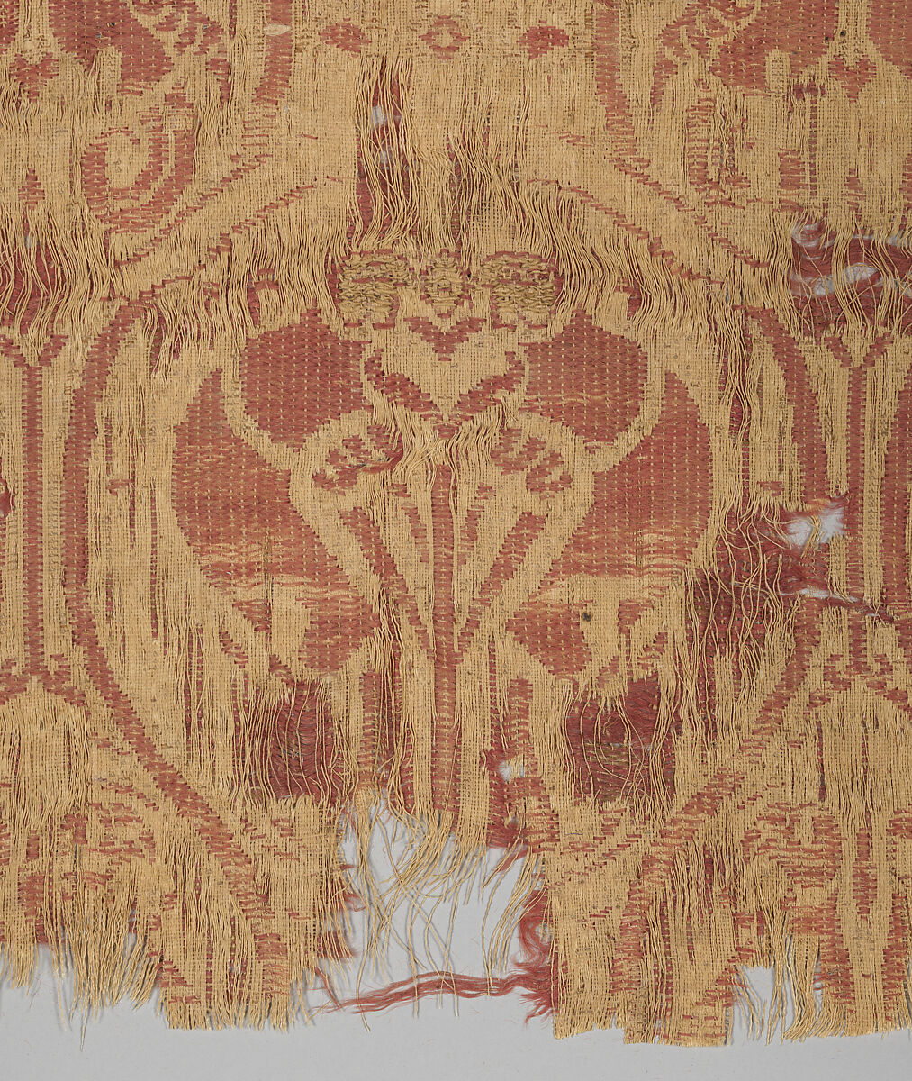 Textile Fragment with Birds, Silk, gilt animal substrate around a silk core; lampas, Spanish