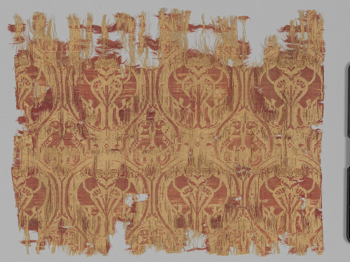 Textile Fragment with Birds, Silk, gilt animal substrate around a silk core; lampas, Spanish 