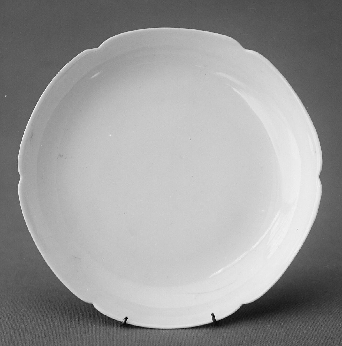 Lobed saucer, Porcelain with clear glaze (Jingdezhen ware), China 