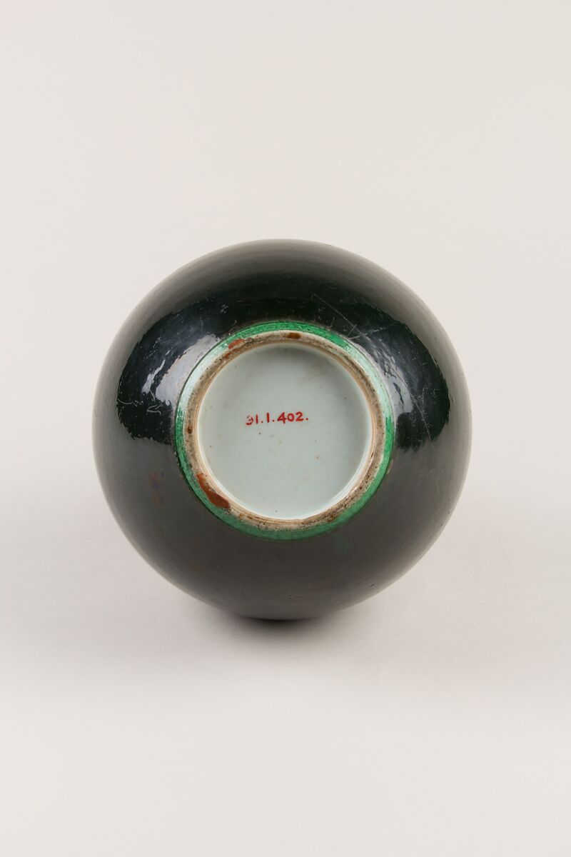 Vase, Porcelain with black glaze, enameled with green, China