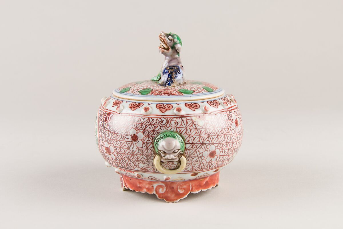 Covered Box, Porcelain decorated with iron red and enamels, Japan 