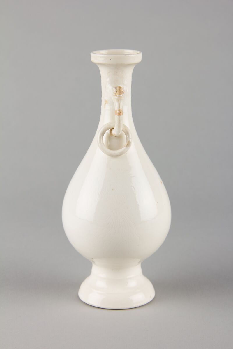 Vase with ring handles, Soft-paste porcelain with white glaze (Jingdezhen ware), China