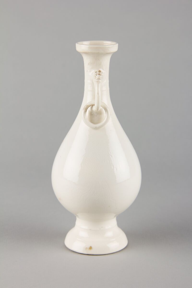 Vase with ring handles, Soft-paste porcelain with white glaze (Jingdezhen ware), China