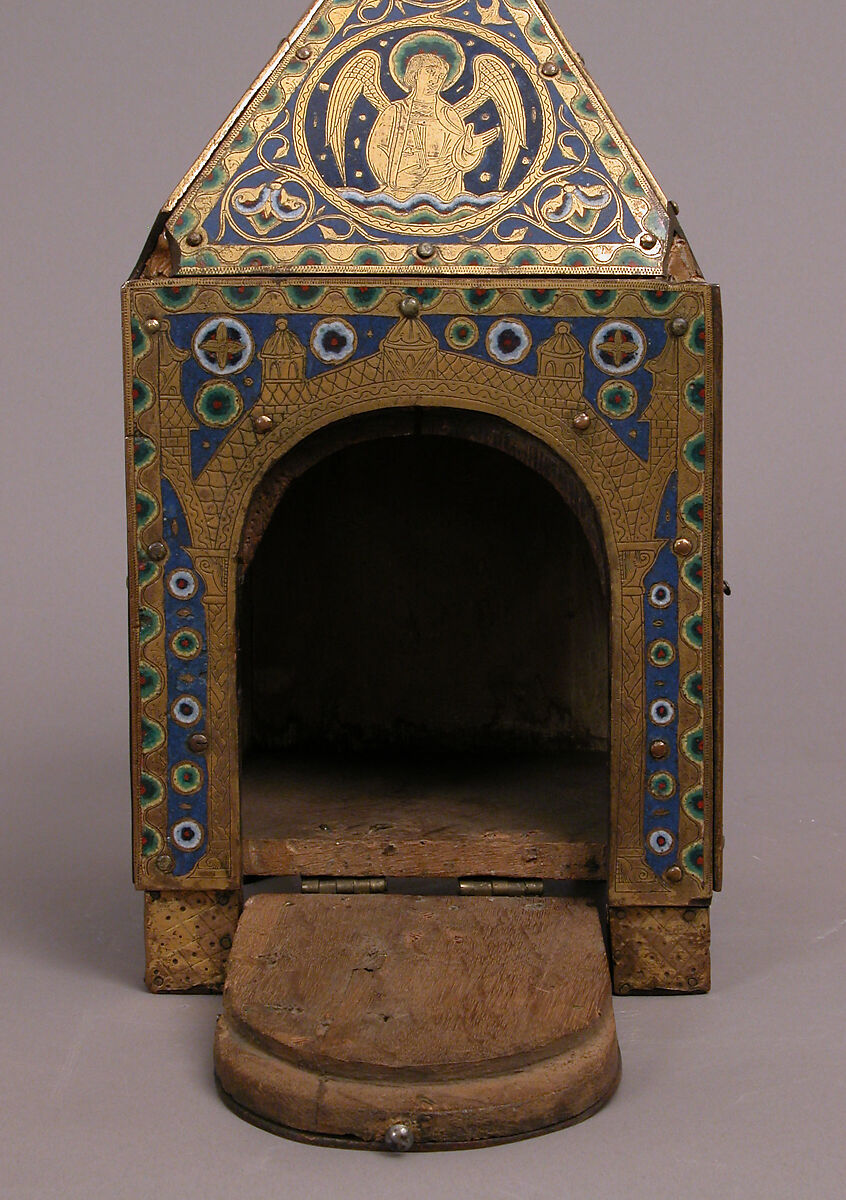 Tabernacle, Copper (plaques): engraved, scraped, stippled, and gilt; (appliqués): repoussé, chased, engraved, scraped, and gilt;  champlevé enamel: blue-black, dark, medium, and light blue; turquoise, dark and medium green, yellow, red, and white; wood core, painted red, French