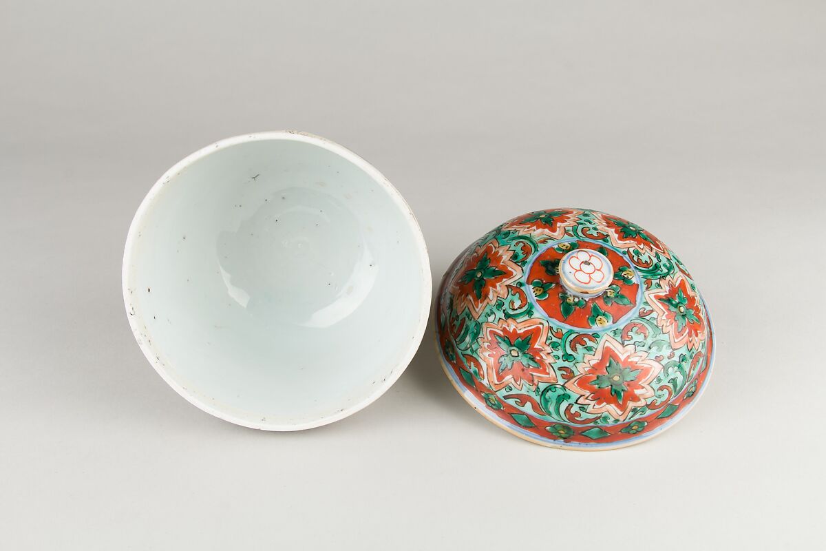 Bowl with Lid, Porcelain decorated with polychrome overglaze enamels, China