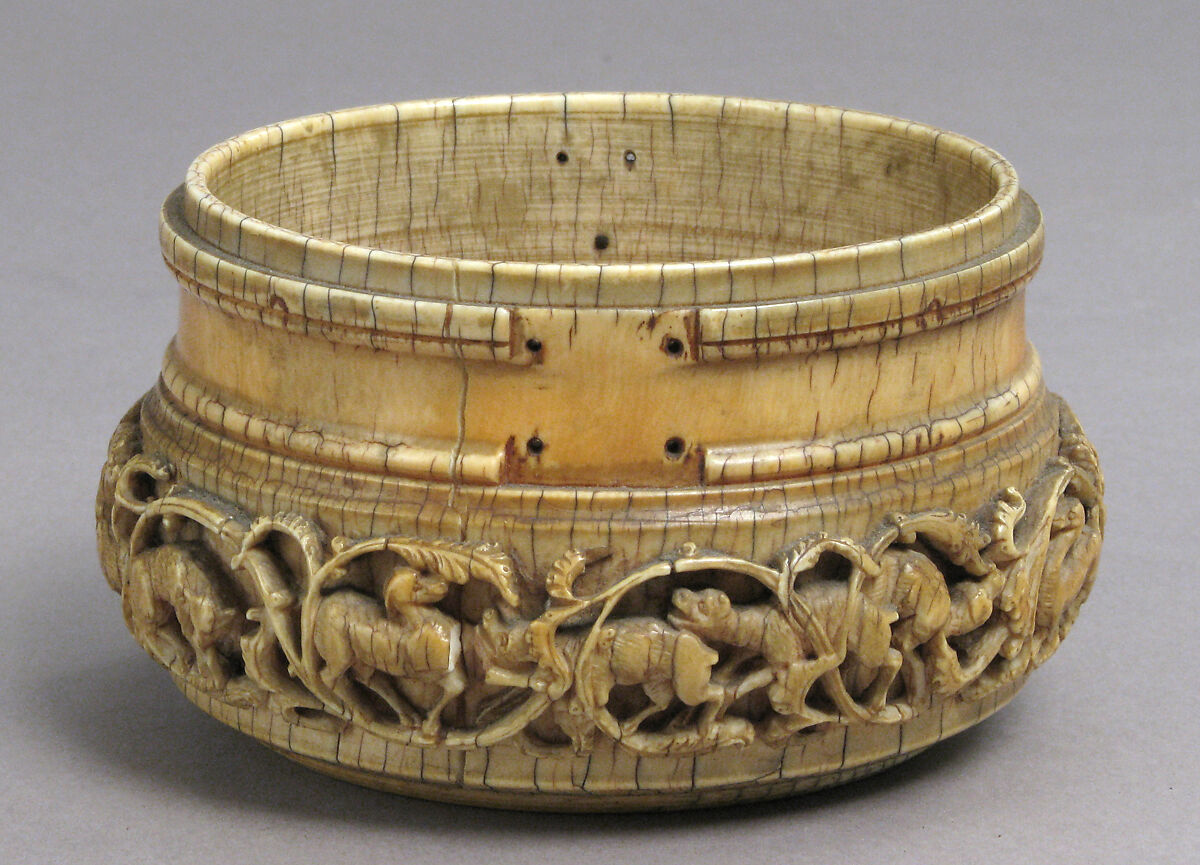 Circular Box with a Hunting Scene, Elephant ivory, Italian (?) 