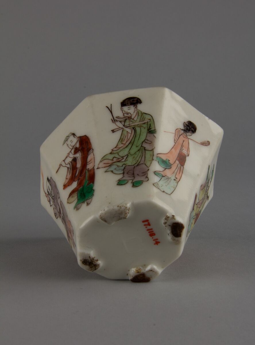 Octagonal cup with the Eight Immortals, Porcelain painted in overglaze polychrome enamels (Dehua ware), China