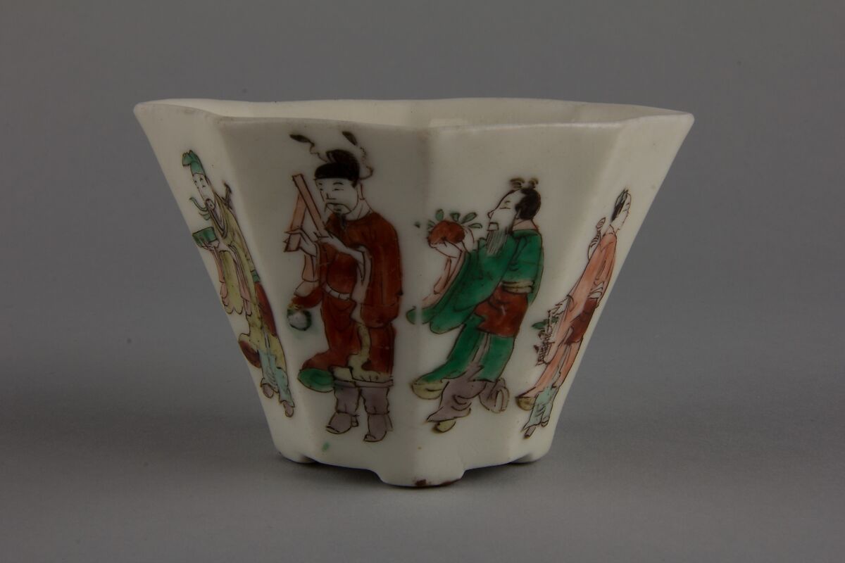 Octagonal cup with the Eight Immortals, Porcelain painted in overglaze polychrome enamels (Dehua ware), China