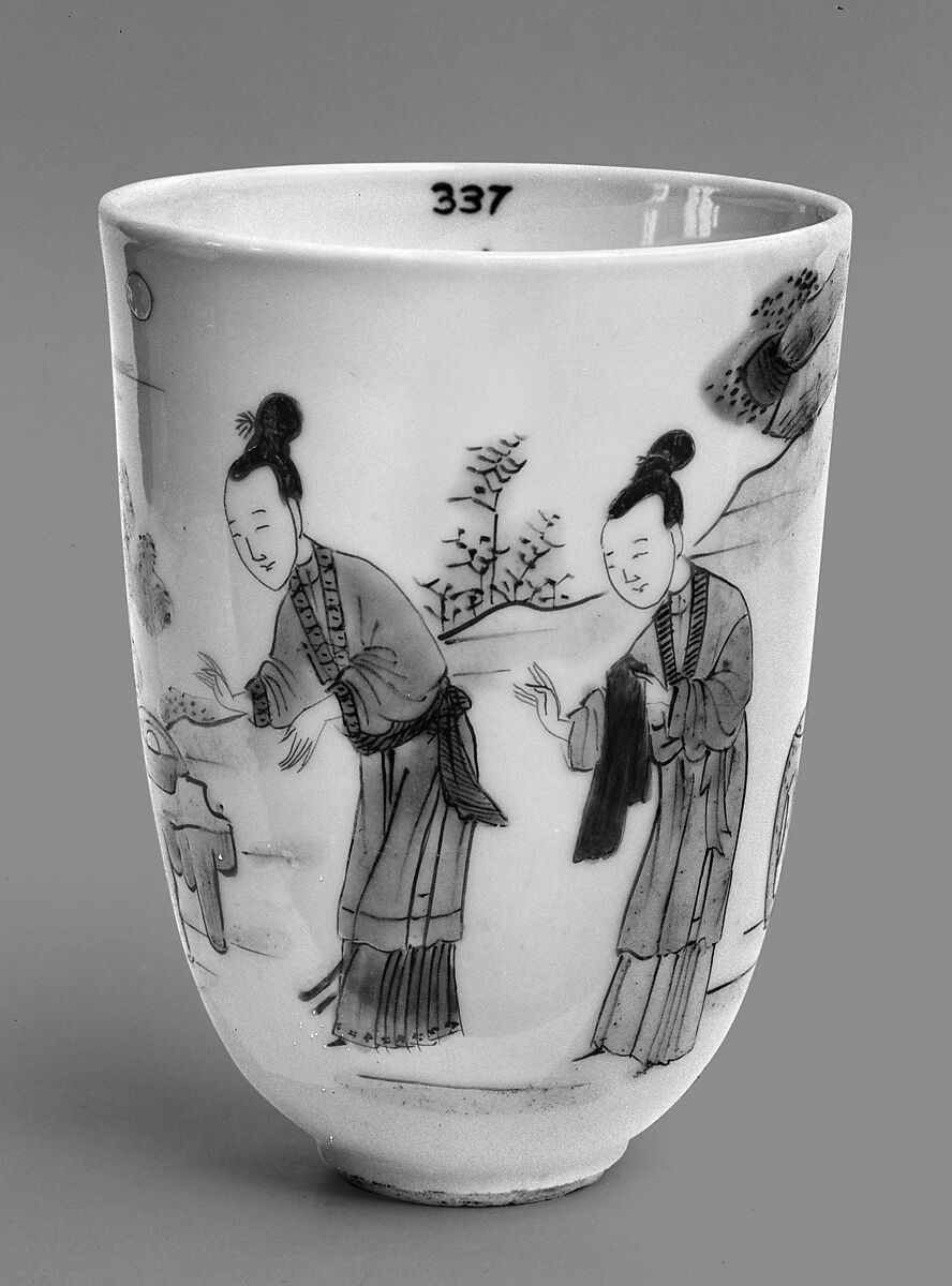 Cup with ladies in a garden, Porcelain painted in overglaze polychrome enamels (Jingdezhen ware), China 