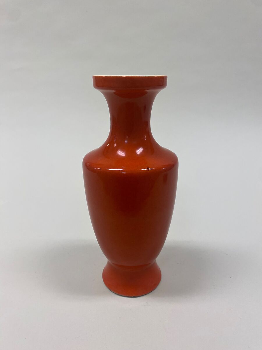 Vase, Porcelain with coral red glaze (Jingdezhen ware), China 