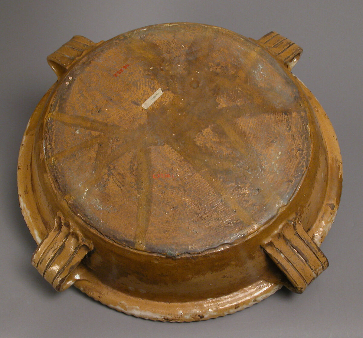 Dish with Lion, Tin-glazed earthenware, Italian