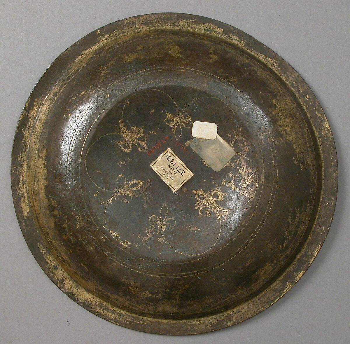 Gemellion (Hand Basin) with a Knight on Horseback, Copper, wrought and gilt, and champlevé enamel: medium blue, red and white, French