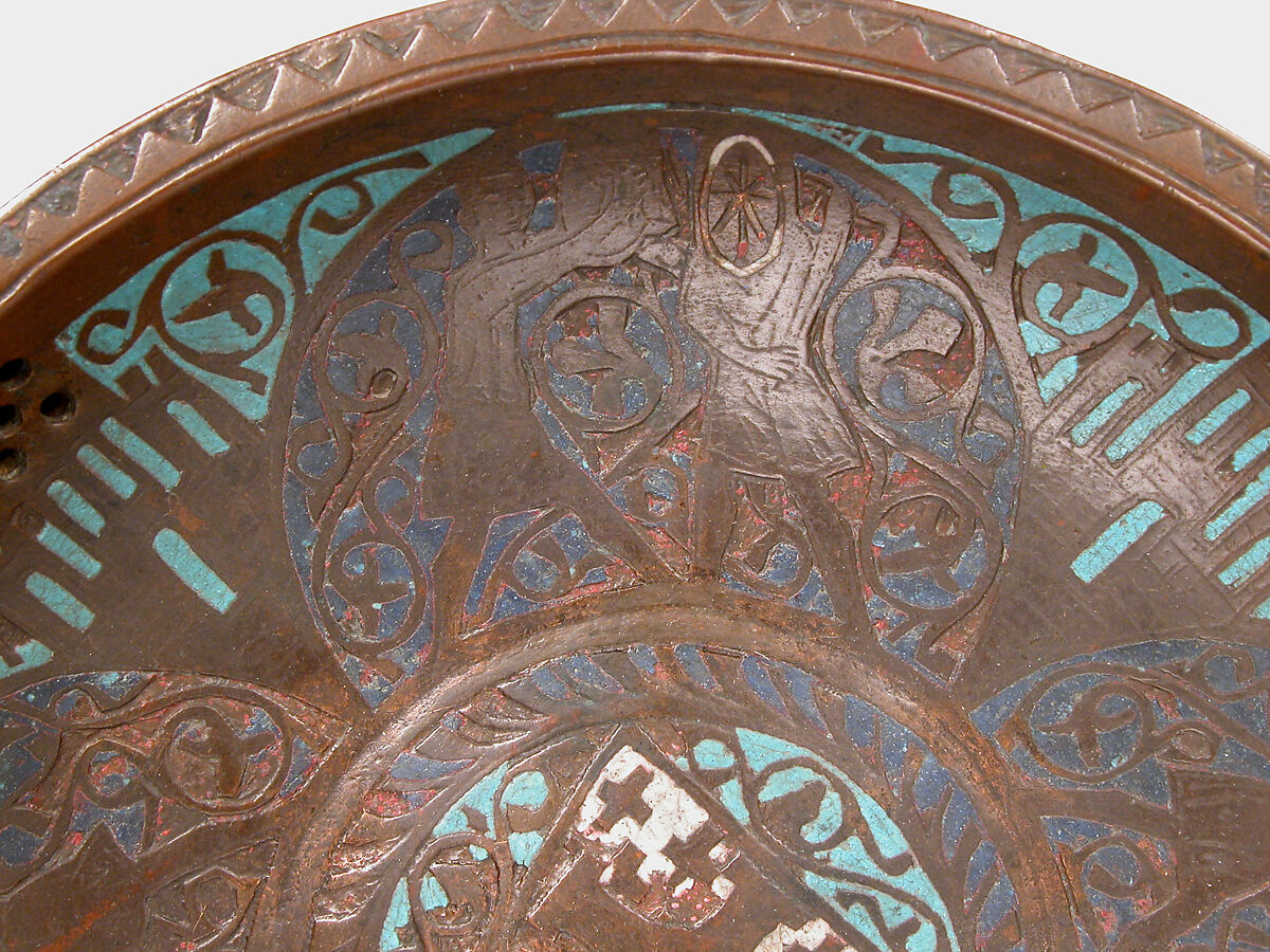 Gemellion (Hand Basin) with the Arms of the Latin Kingdom of Jerusalem, Copper: formed, engraved, gilt; champlevé enamel: medium blue, turquoise, and white, French