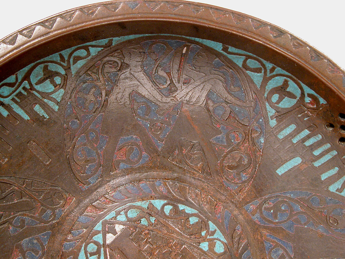 Gemellion (Hand Basin) with the Arms of the Latin Kingdom of Jerusalem, Copper: formed, engraved, gilt; champlevé enamel: medium blue, turquoise, and white, French