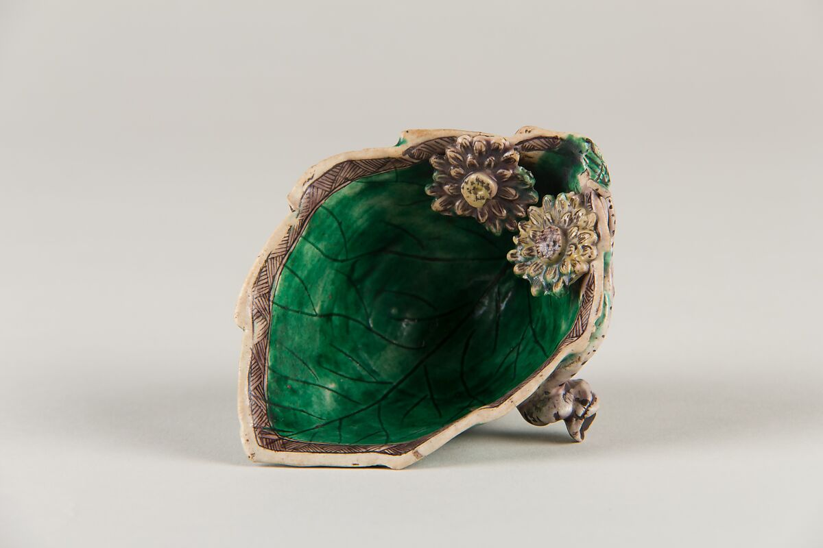 Cup in form of flowers and leafs, Porcelain painted in overglaze polychrome enamels (Jingdezhen ware), China