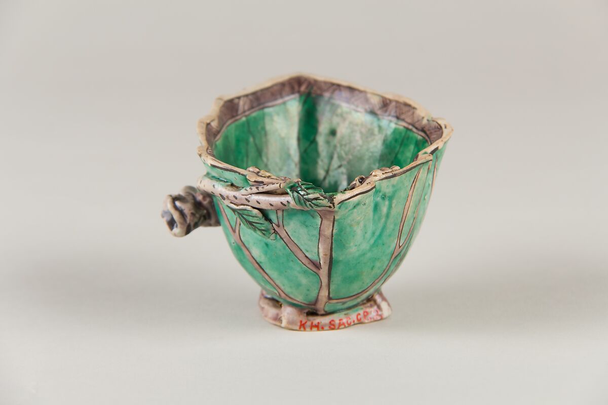 Cup in form of flowers and leafs, Porcelain painted in overglaze polychrome enamels (Jingdezhen ware), China