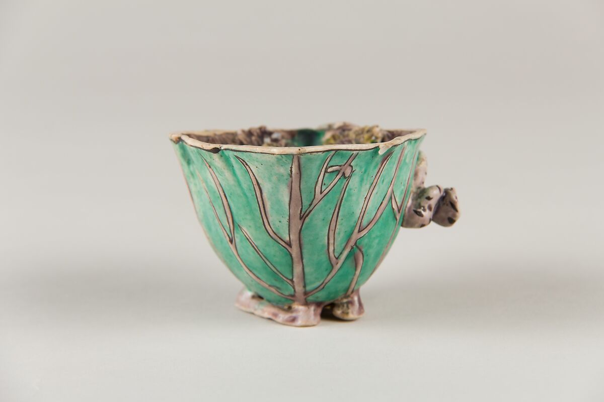Cup in form of flowers and leafs, Porcelain painted in overglaze polychrome enamels (Jingdezhen ware), China