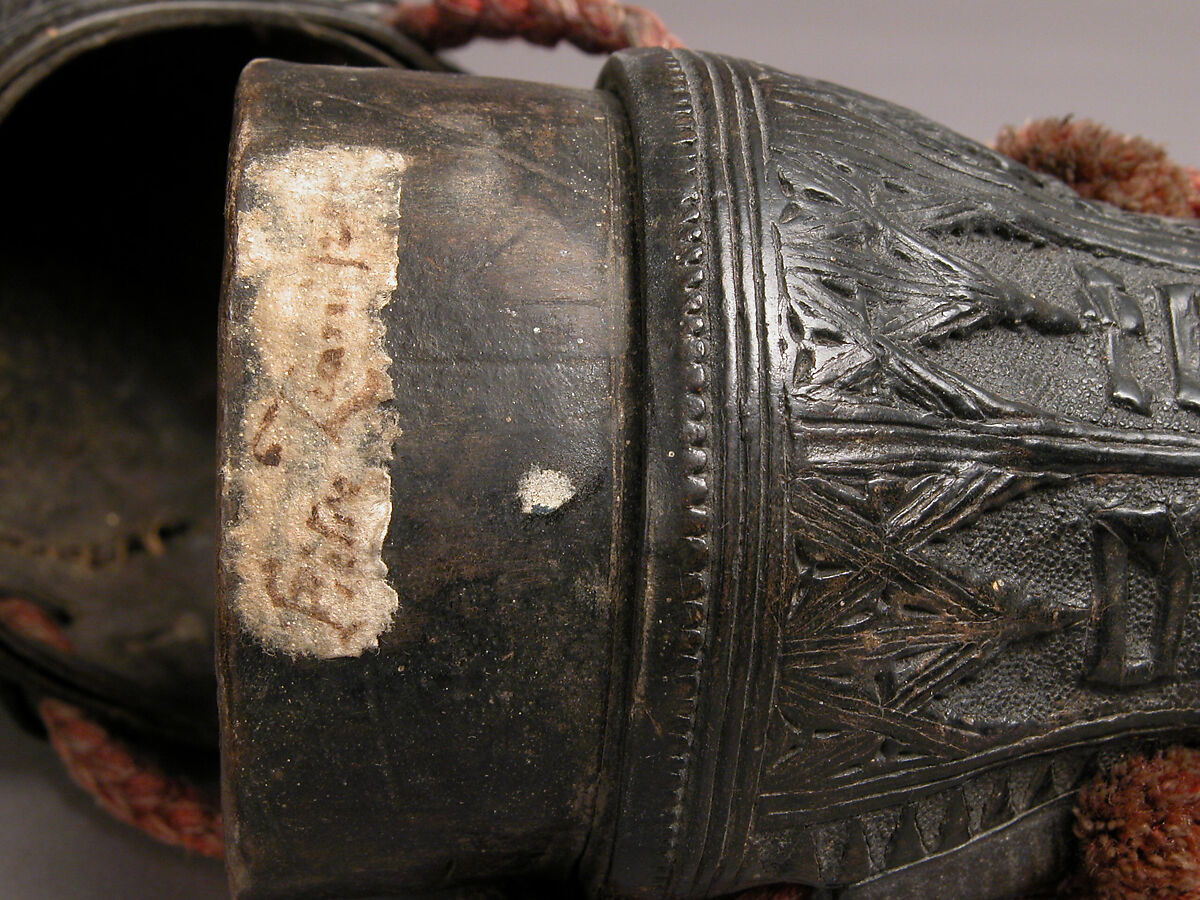 Case (étui) with an amorous inscription, Leather (Cuir bouilli), wood core, red cord, Italian