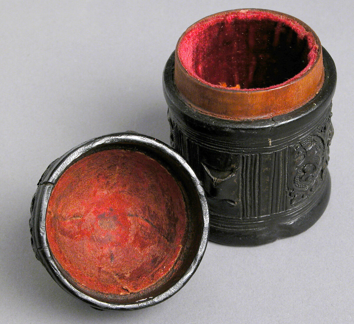 Box, Leather (Cuir bouilli), on wood core with textile interior, traces of gilding, Italian