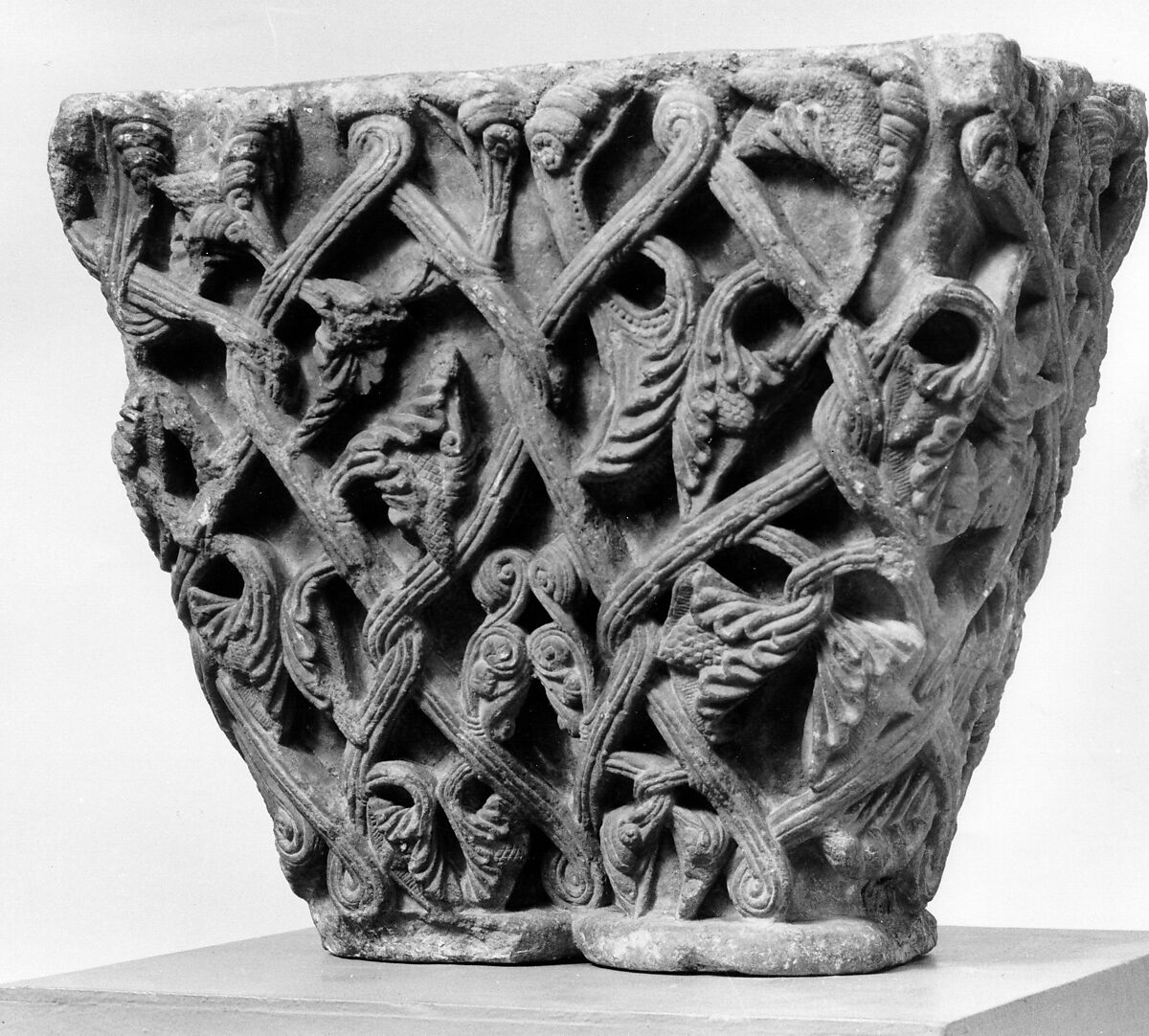 Double Capital with Vine Tendrils, Marble, French