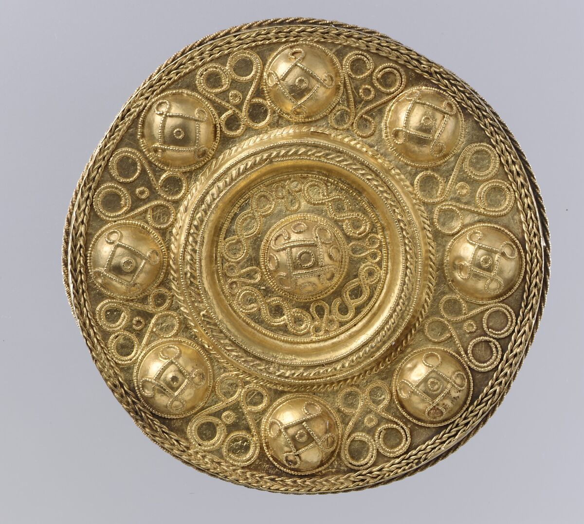 Disk Brooch, Gold, Worked in repoussé with twisted wire and filigree, Langobardic