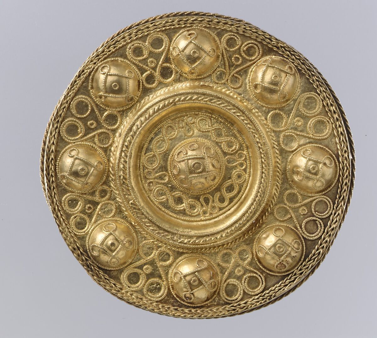 Disk Brooch, Gold, Worked in repoussé with twisted wire and filigree, Langobardic 