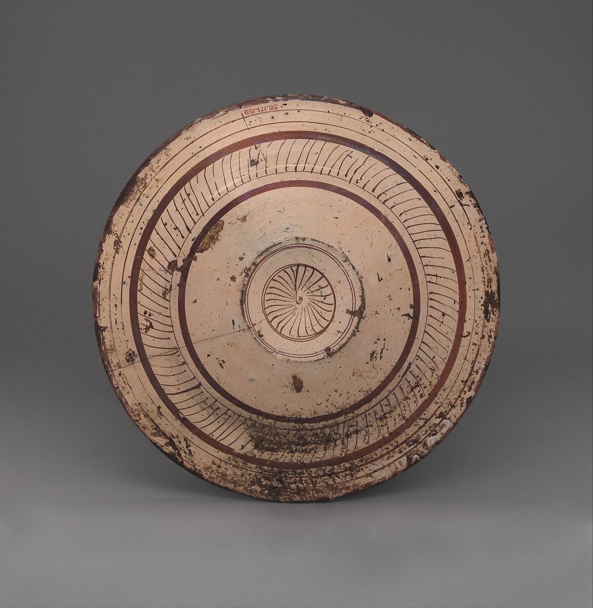 Plate with Dragon and Ave Maria Inscription, Tin-glazed earthenware, Spanish