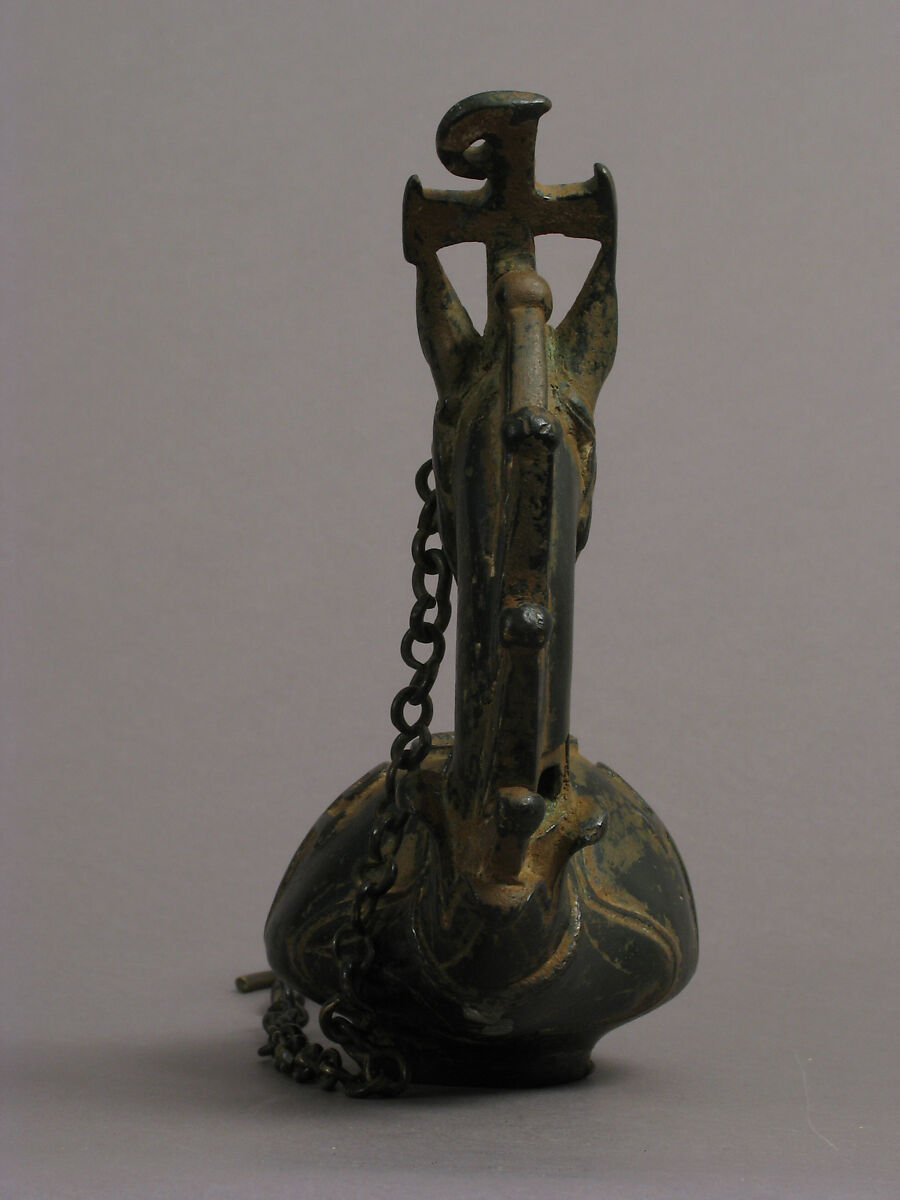 Hanging Lamp with a Griffin’s Head, Copper alloy, Byzantine