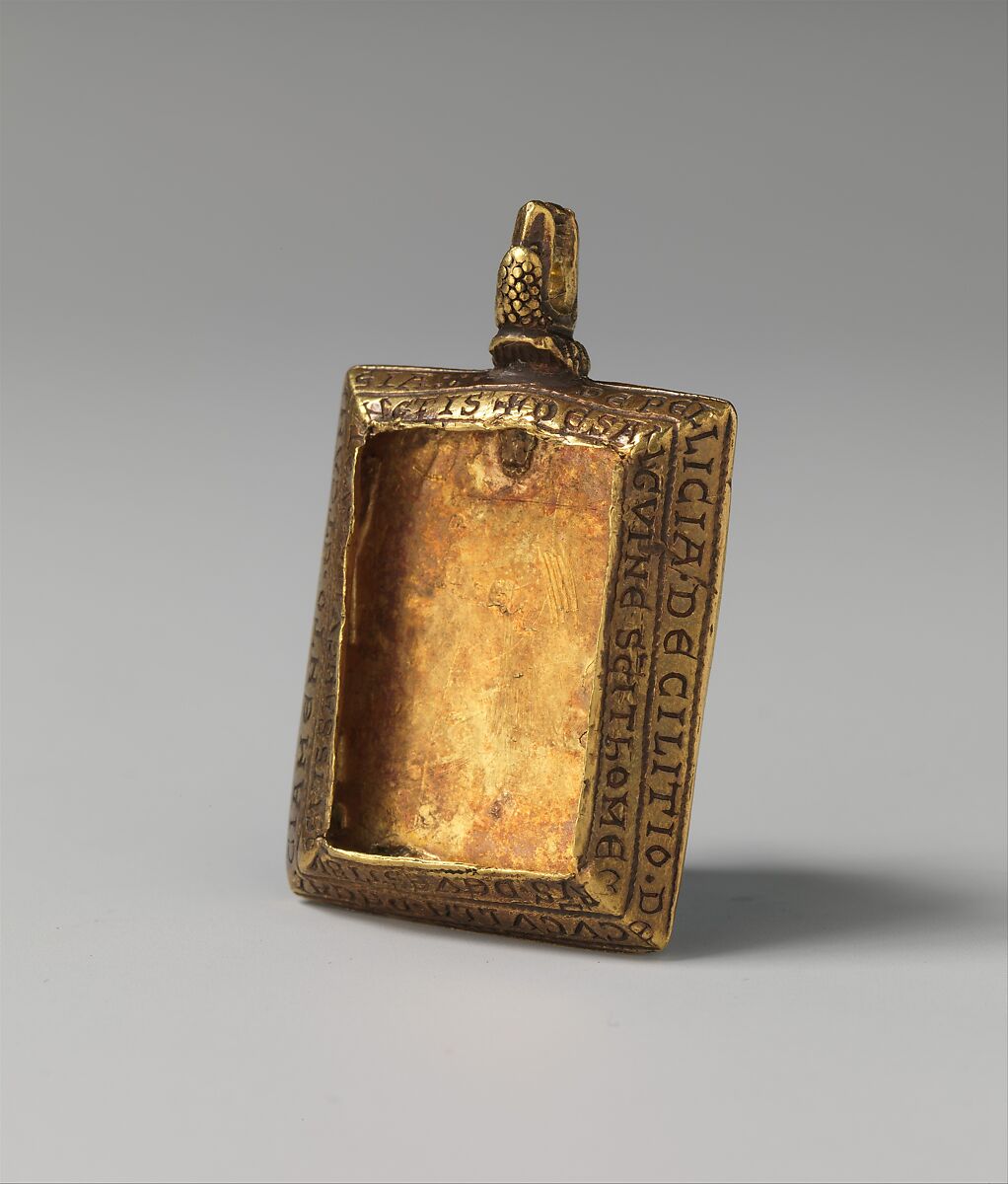 Reliquary Pendant with Queen Margaret of Sicily Blessed by Bishop Reginald of Bath, Gold, British