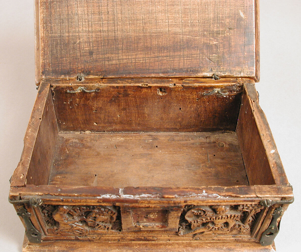 Casket, Poplar with copper alloy fittings, German