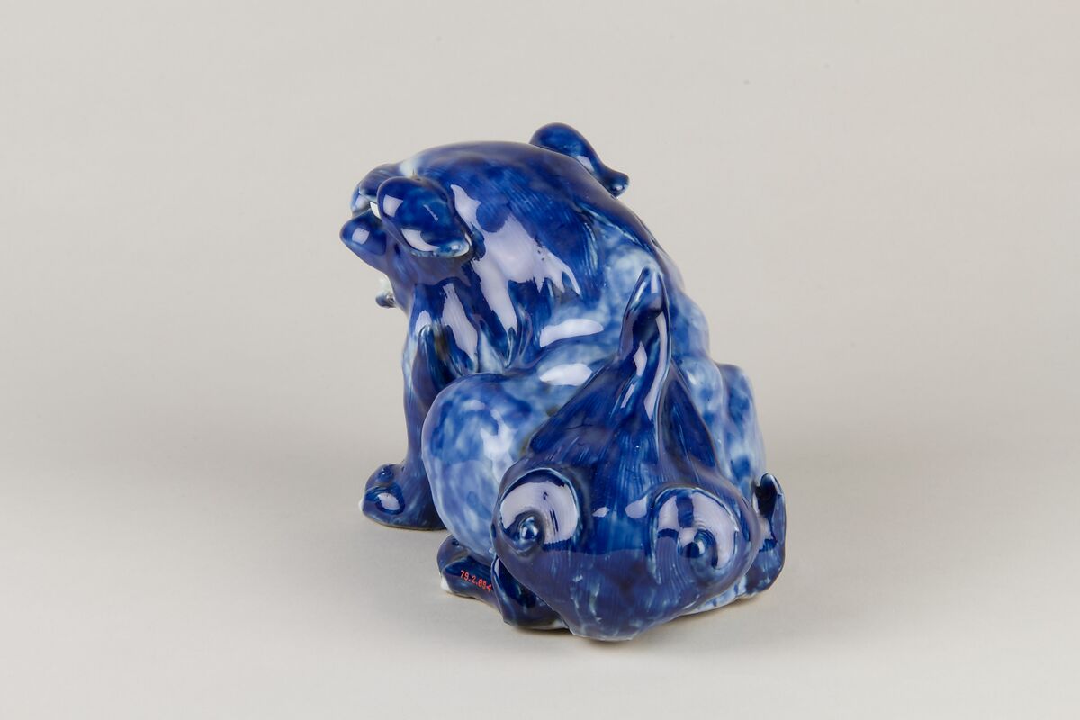 Figure of a Dog, Porcelain with a mottled blue glaze, China