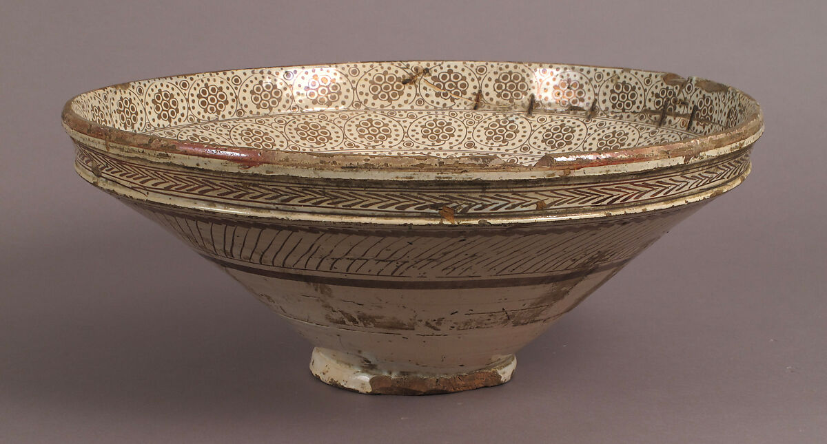 Bowl, Tin-glazed earthenware, Spanish