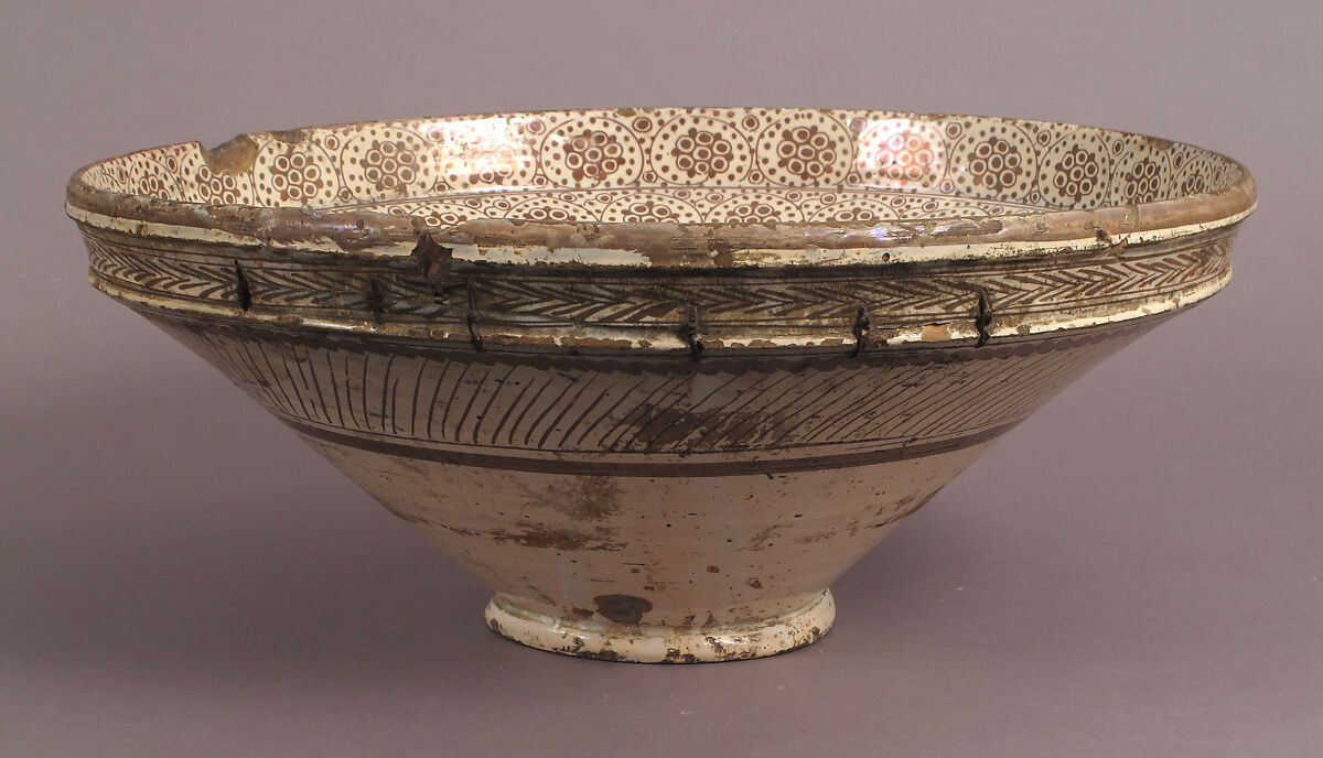 Bowl, Tin-glazed earthenware, Spanish