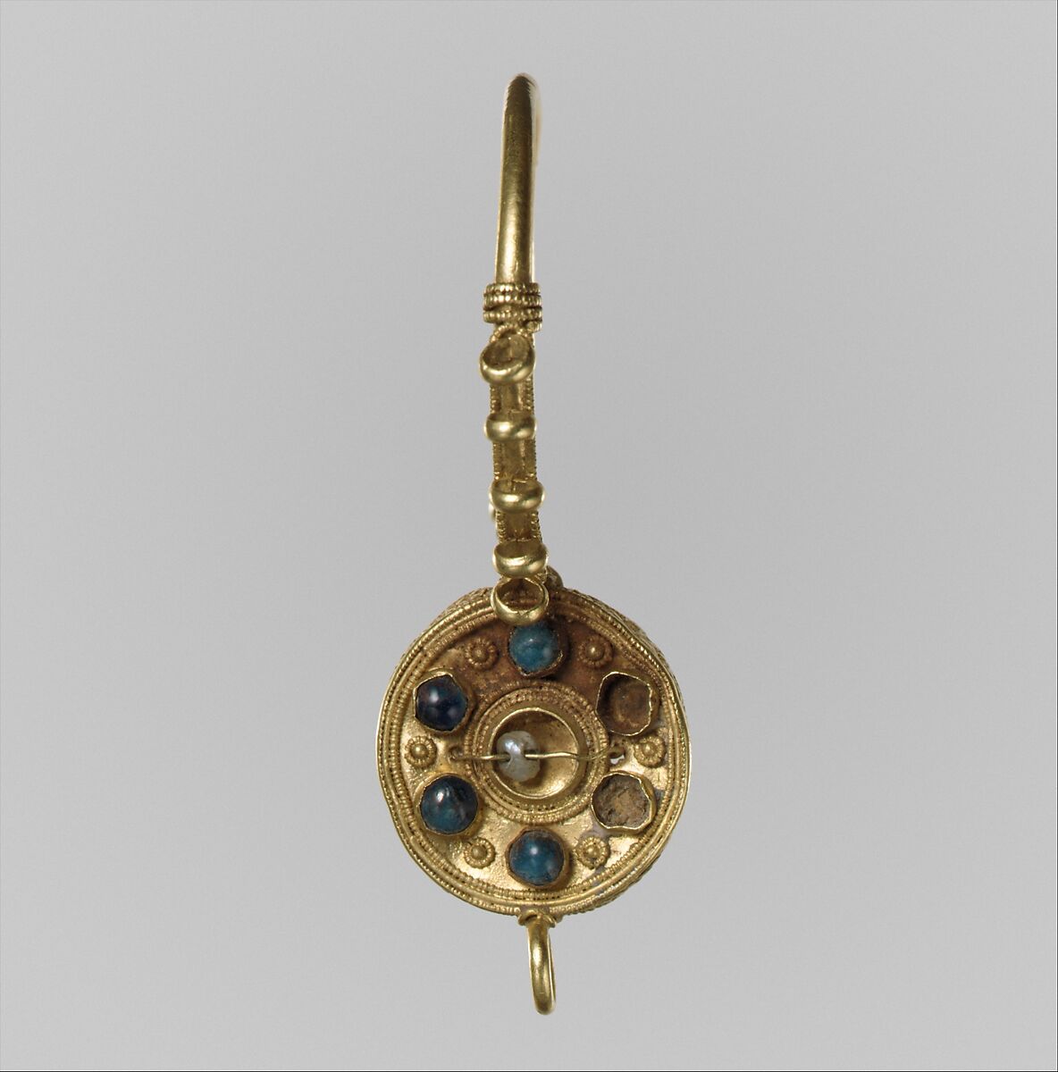 Earring, Gold, glass, and pearls., Langobardic or Byzantine (?) 