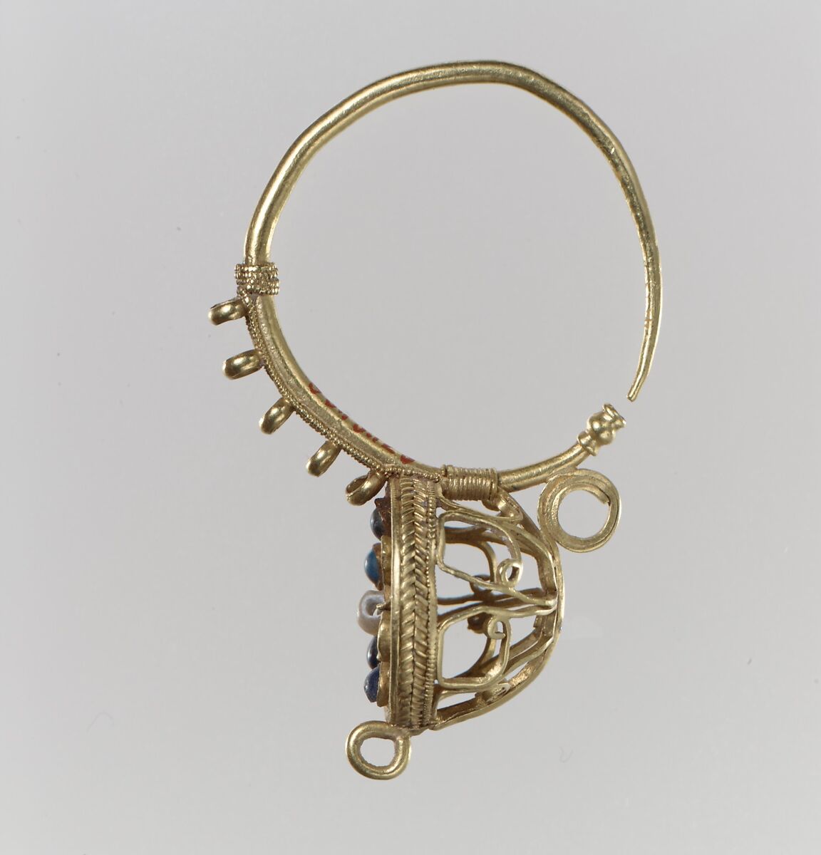 Earring, Gold, glass, and pearls., Langobardic or Byzantine (?) 