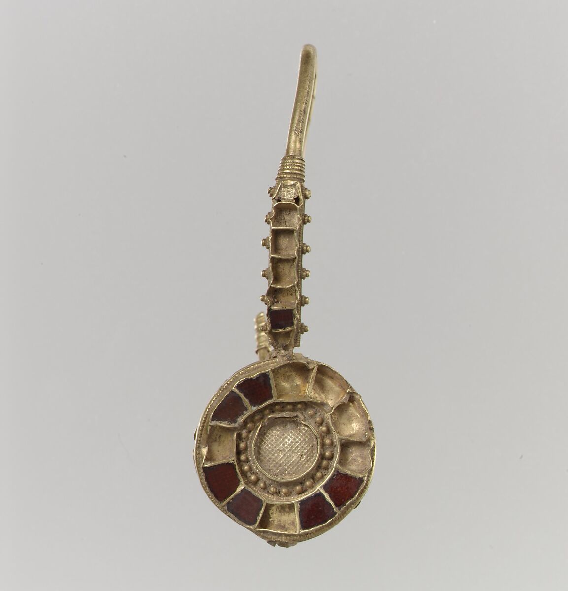 Earring, Gold and garnets., Langobardic or Byzantine (?) 