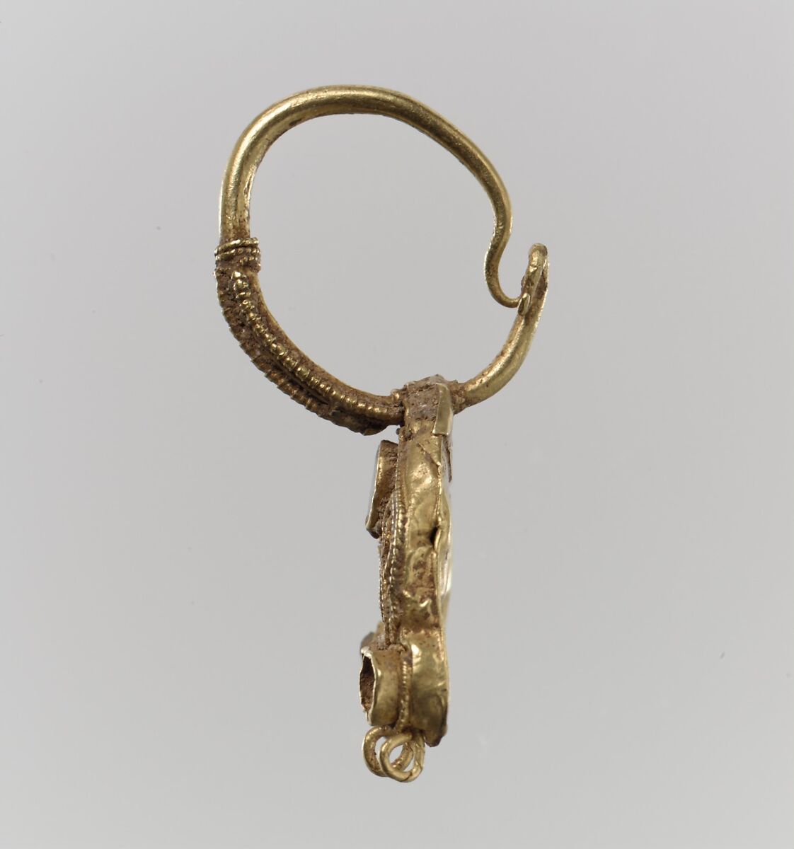 Earring, Gold, glass paste, Byzantine or Langobardic