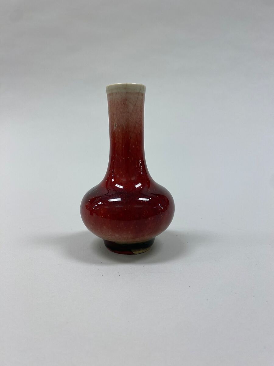 Vase, Porcelain with ox-blood glaze (Jingdezhen ware), China 