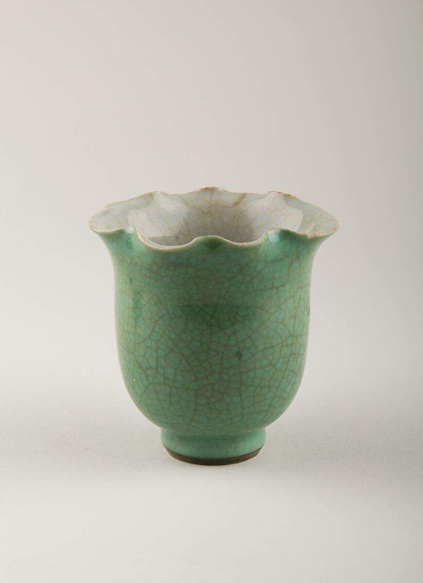 Cup, Porcelain with green and grey glazes over brown crackle, China