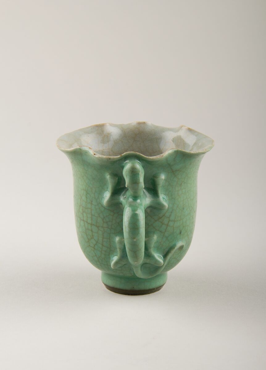 Cup, Porcelain with green and grey glazes over brown crackle, China