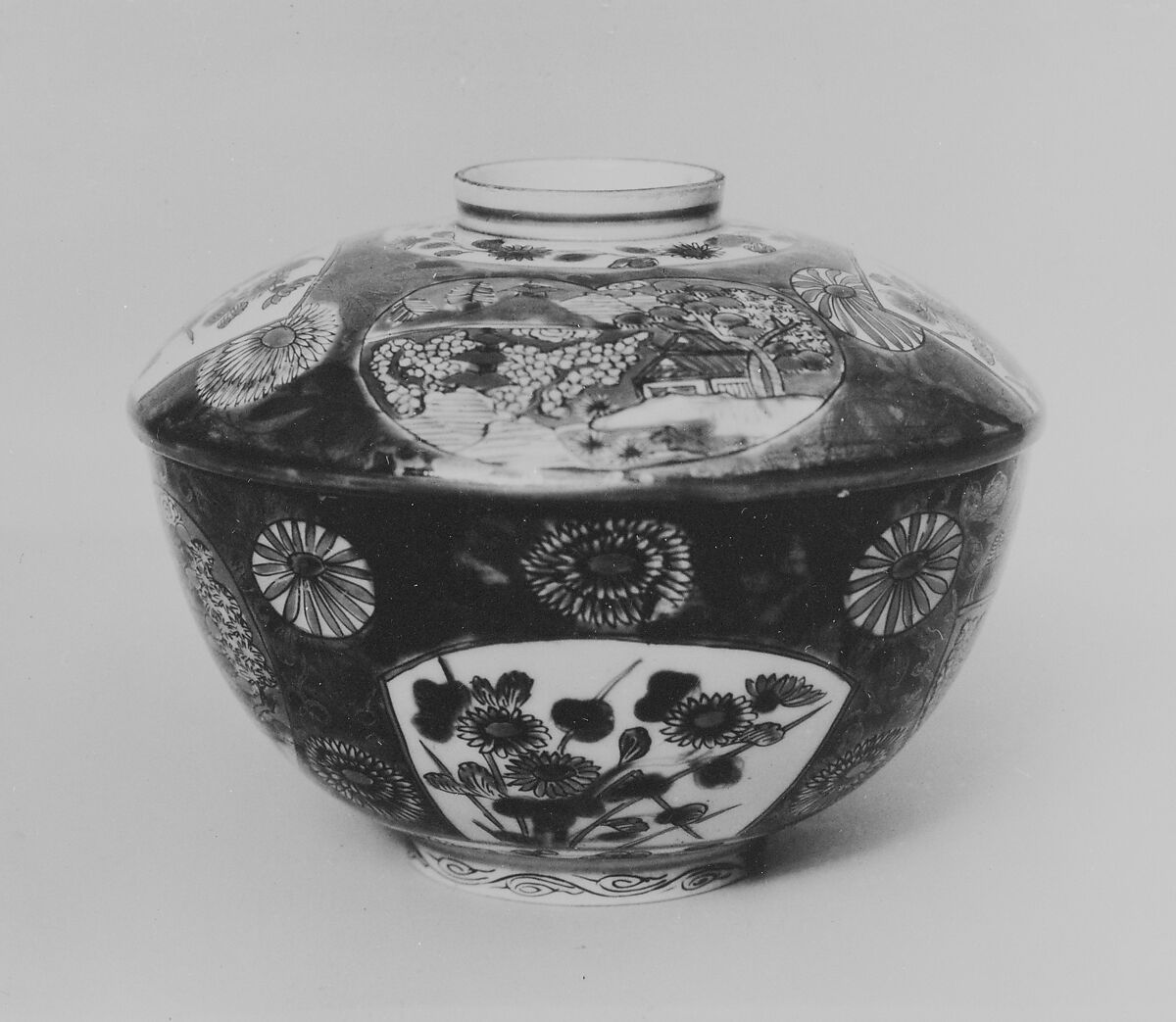 Bowl with Cover, Porcelain decorated with enamels (Arita ware, Imari type), Japan 