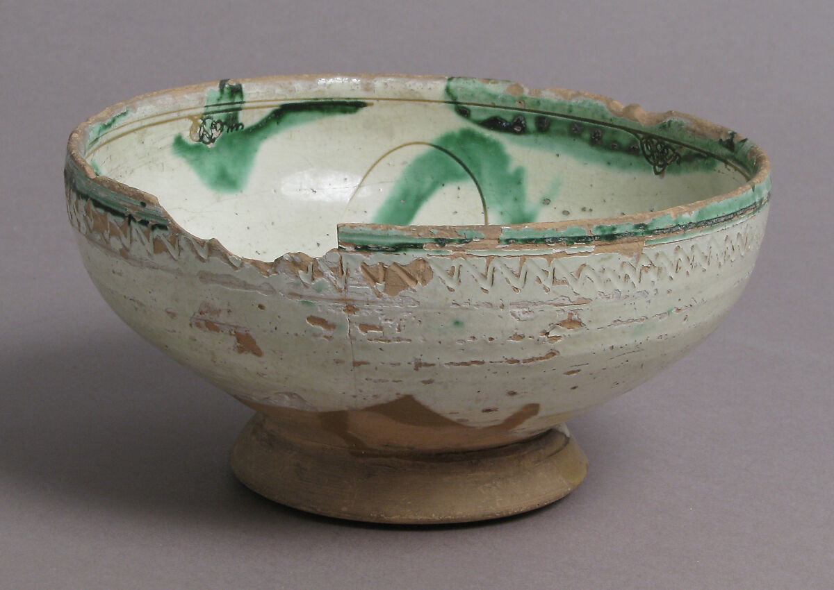 Bowl, Earthenware, tin-glaze, Italian or Byzantine 